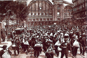 immigrants belges à la gare du Nord à paris en 1914